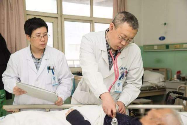 因为|68岁肝胆科主任：坚持做好3件事，还你“肝无忧”