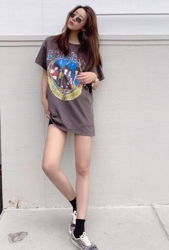 个性|难怪陈赫会看上张子萱! 穿的裤子还没袜子长, 这漫画腿谁不爱