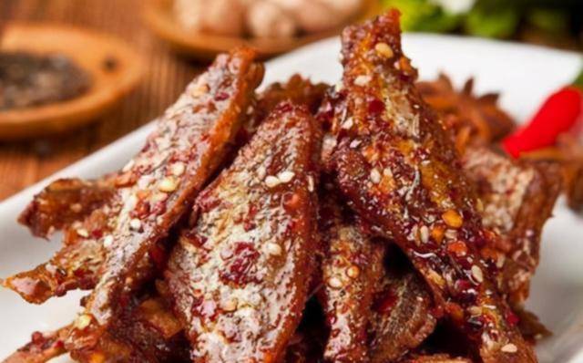 成本|年销量12亿包,成本仅4毛钱的小辣鱼,是用的足疗小鱼吗?