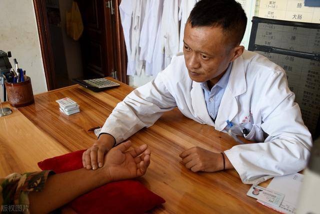 手脚|百岁老人，肝脏红润通透，三点养肝经验，可以收藏