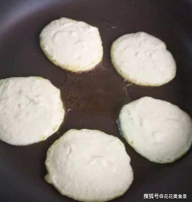 如何使用电饼铛做玉米饼 b16d554707804ec286fbb50cc585dcd1.jpeg