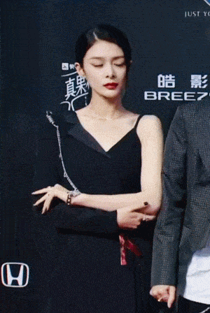身材|刘亦菲因微胖穿衣服出褶被群嘲？天仙回怼：我不会为了好看而瘦