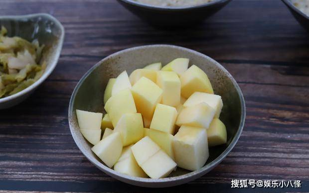 时间|小朋友的早餐在家吃,赚大了,外面一份蛋挞就几十,还没家里丰盛