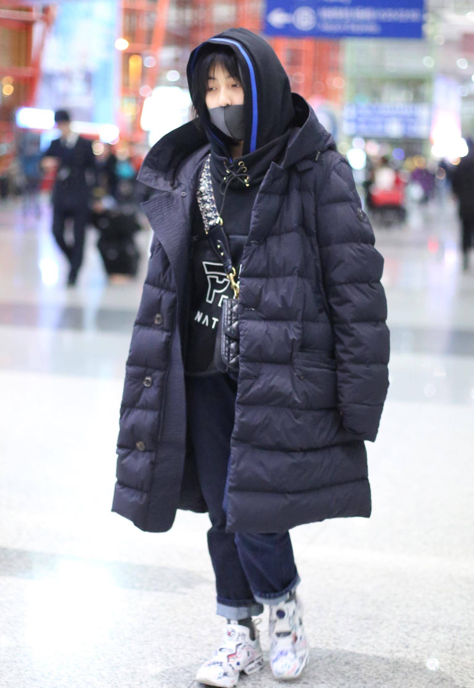 分分钟|佟丽娅穿一万多羽绒服被说像巨型垃圾袋？看完买家秀回来跟她道歉