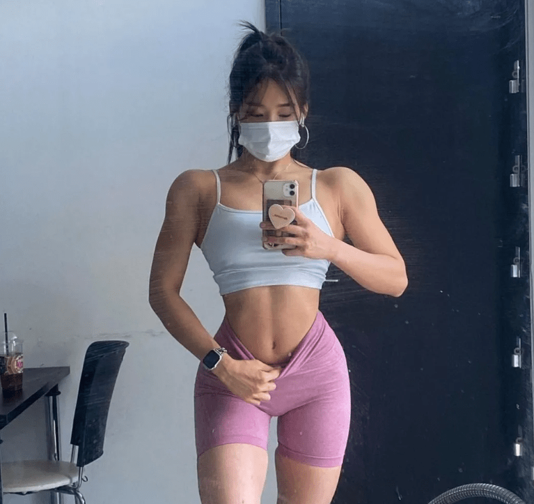 原创韩国比基尼运动员拥有倒三角身材这样的身材好看吗