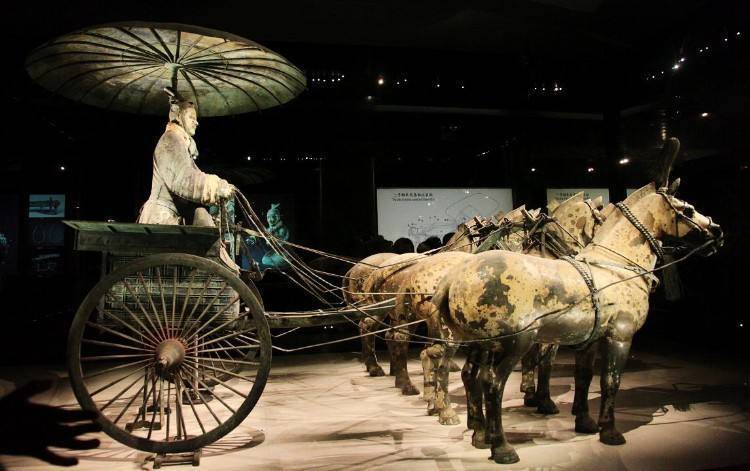 河北弹棉花老人潜伏东陵十余年用钢板做钥匙差点把皇陵搬空