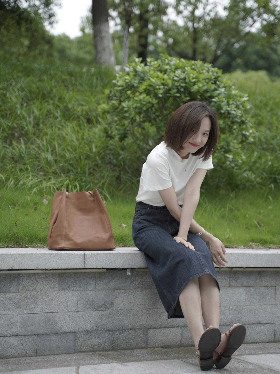 颜色|今年夏天,有种穿搭火了,叫“T恤+牛仔裤”, 谁穿谁好看!