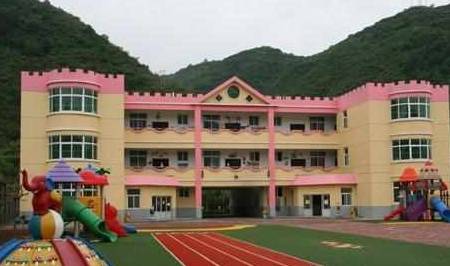 因为|妈妈错发信息到家长群，孩子直接被开除，求情也不行