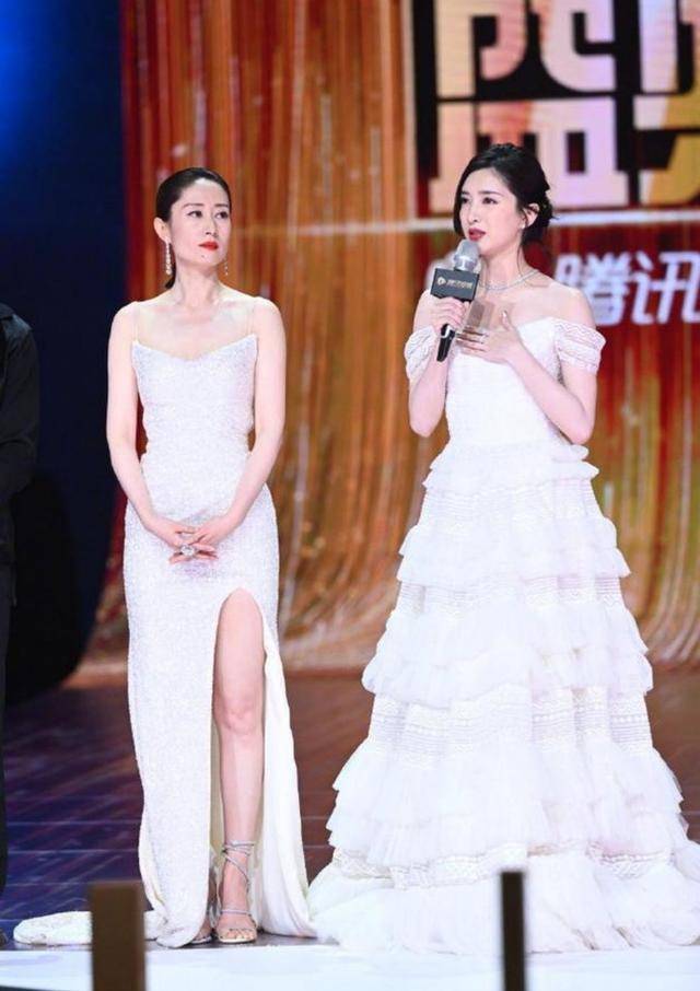 黑色|欢乐颂五美齐聚，几乎都穿露肩装，每个人都有自己美的特色
