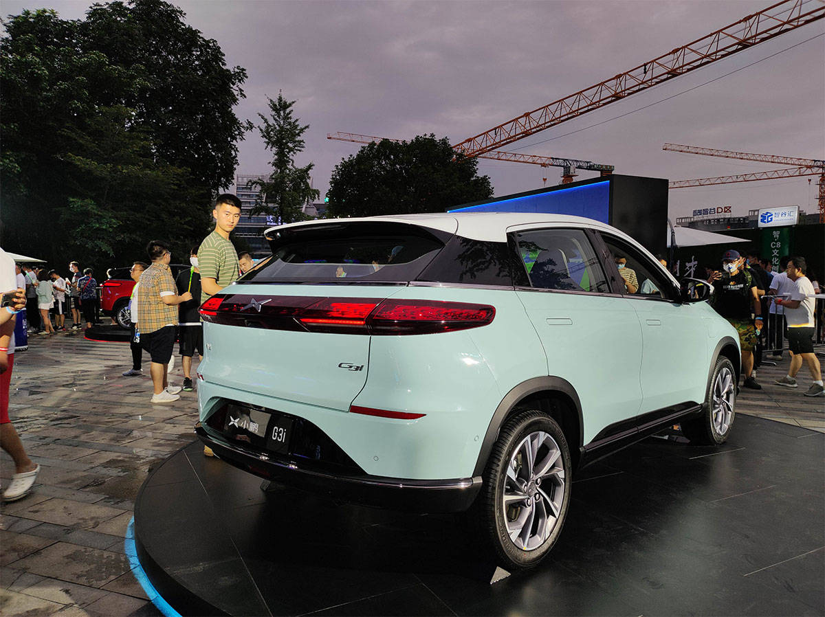 售价14981858万中期改款小鹏g3i上市