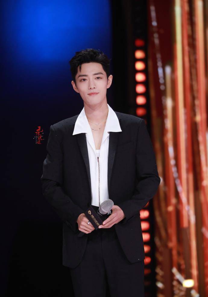 盛典|又是盛典!刘亦菲又仙又欲,杨幂深v撩人,热巴吊带蕾丝艳压全场