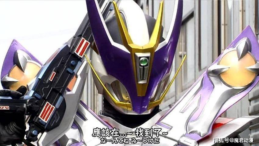 虽然在电王之前,假面骑士faiz,假面骑士响鬼均有和大型怪人或者怪物