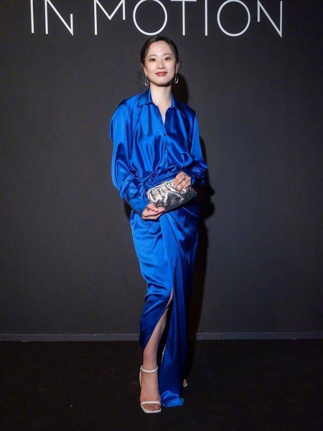 李梦|李梦戛纳终于脱颖而出！穿礼服裙开叉到大腿处，逆袭成颜霸不丢脸了