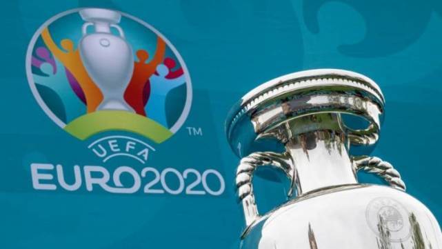 0射门0妙传20次丢球 1.6亿神锋成大水货 活该职业生涯0冠_凯恩