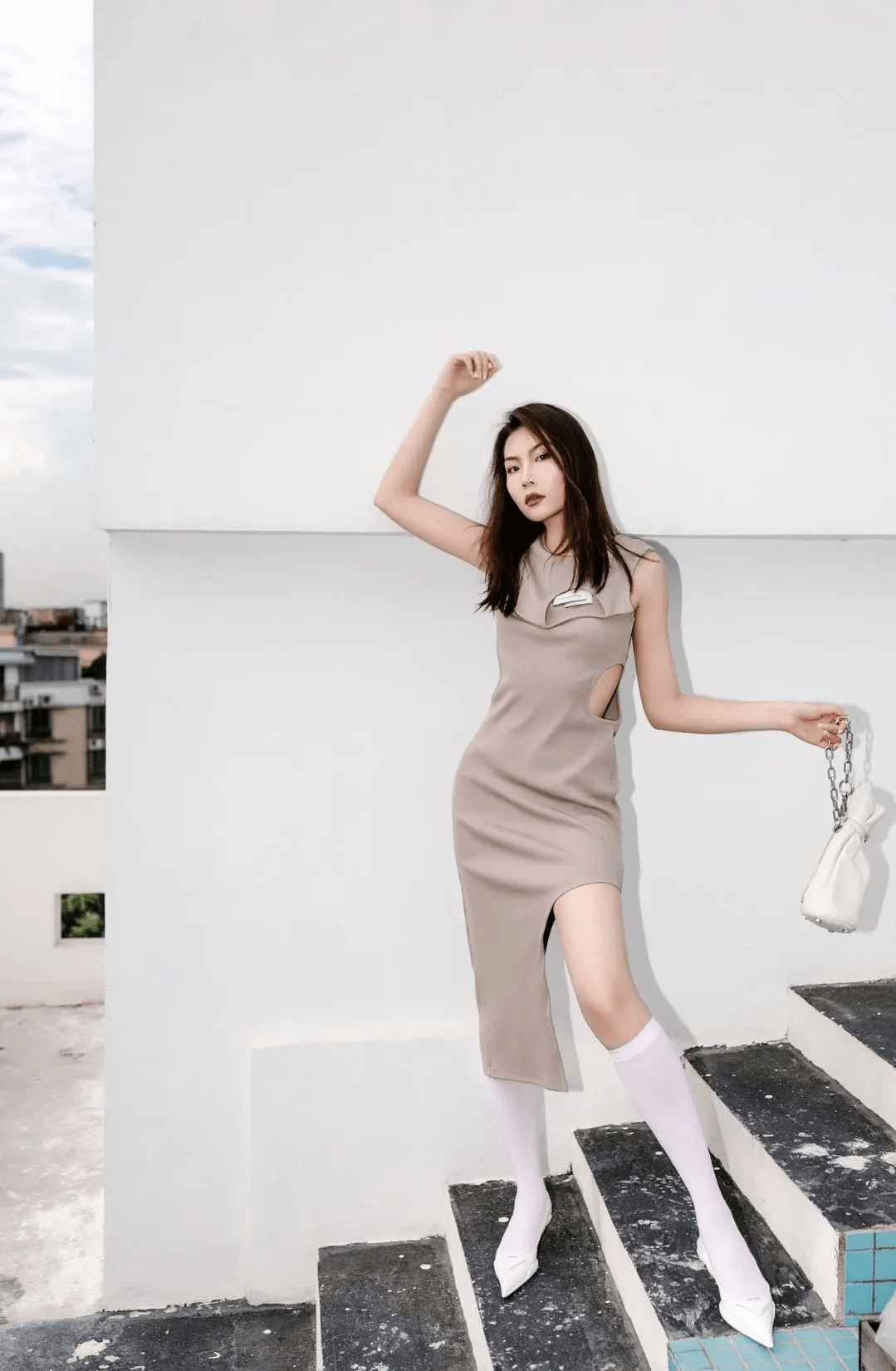 dress|钟楚曦的牛奶肌大美背也太迷人了，选对露背装你也可以成为背撩！