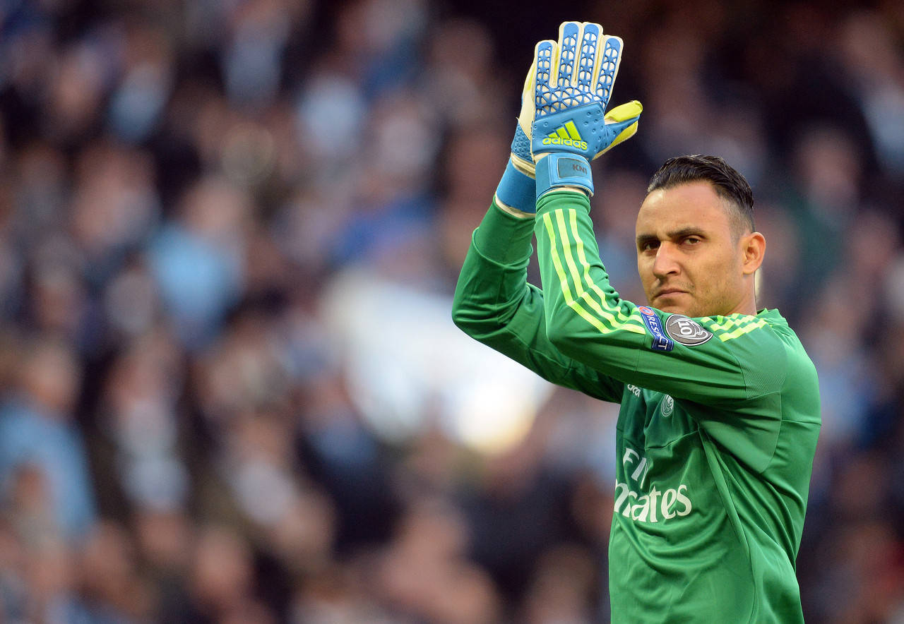 ac米兰后悔了,刚放走22岁门神,他就当选最佳球员_多纳鲁马