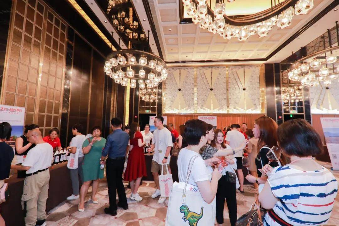 酒庄|圆满收官！贺兰山东麓葡萄酒银川产区2021城市巡展南京站成功举办