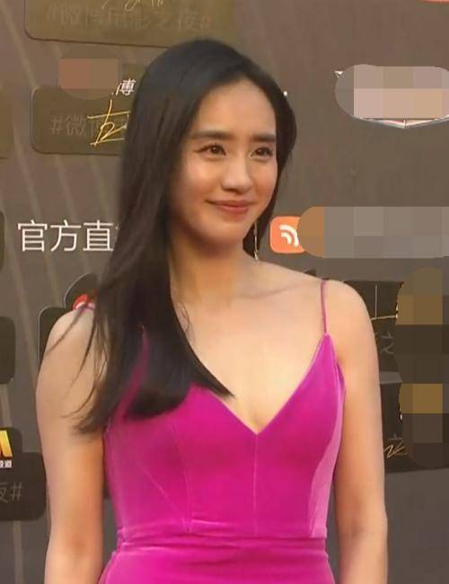 刘浩存|电影之夜红毯:倪妮高叉裙撩人,刘浩存又仙又欲,章子怡深V蕾丝