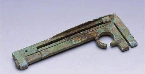 王莽为什么被质疑是穿越者详解 dc15b6236acf410395180497b490bba9.jpeg