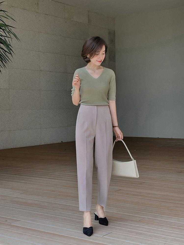 身材|过了50岁+的女人怎么穿？学会这几个搭配要点，让你减龄又时髦