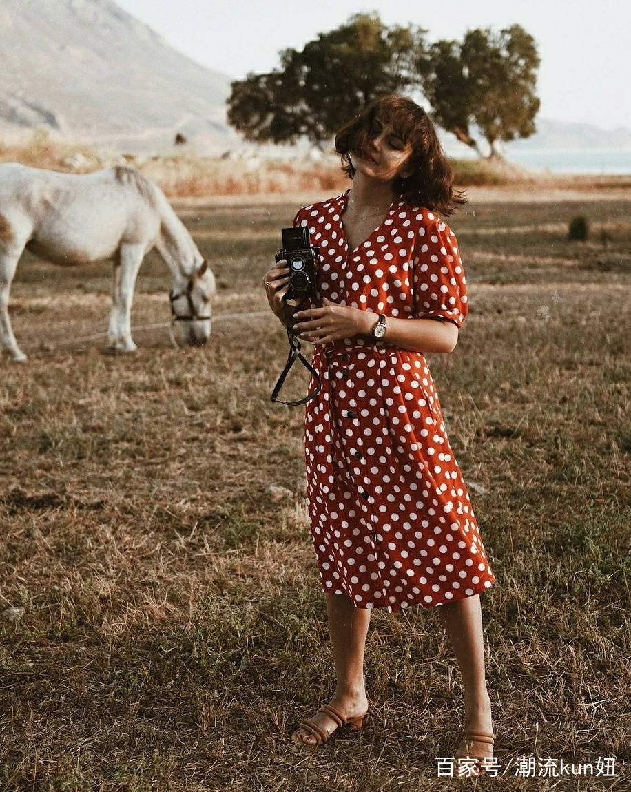 大气|女人要想优雅大气，这4款连衣裙，让你美一整个夏天，赶紧get