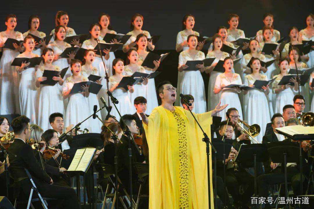 音乐会现场直播唱歌 65e84c20abd94f538edec2851b6a2d9a.jpeg