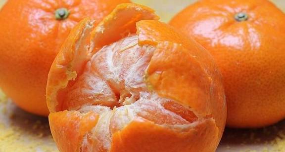 因为|早上吃水果有讲究,这3种水果可以吃,而这5种千万别空腹吃