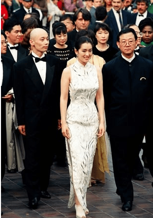 Pick|女星旗袍大赏：赵丽颖、杨幂、热巴、刘亦菲，你Pick谁？