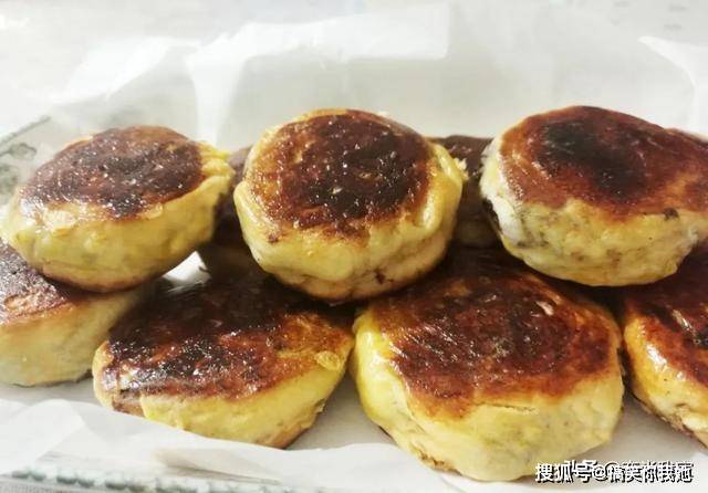 豆沙|做月饼不用烤箱，这个豆沙蛋黄馅月饼虽然外观不好，但口感真的好