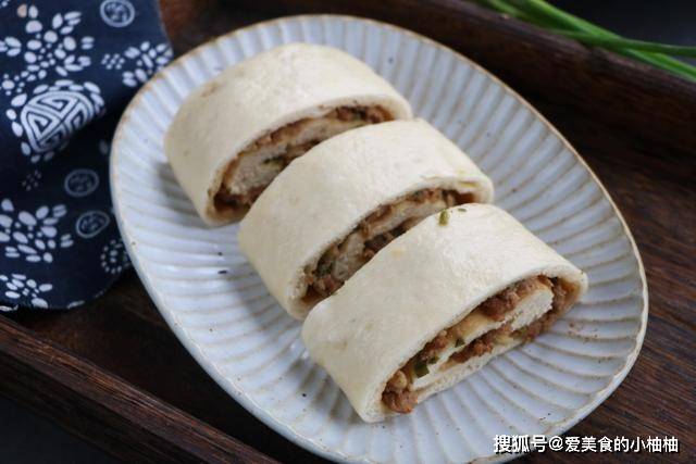 夏天|天热早餐别吃包子，教你懒人吃法，一卷一蒸就搞定，出锅一个不剩