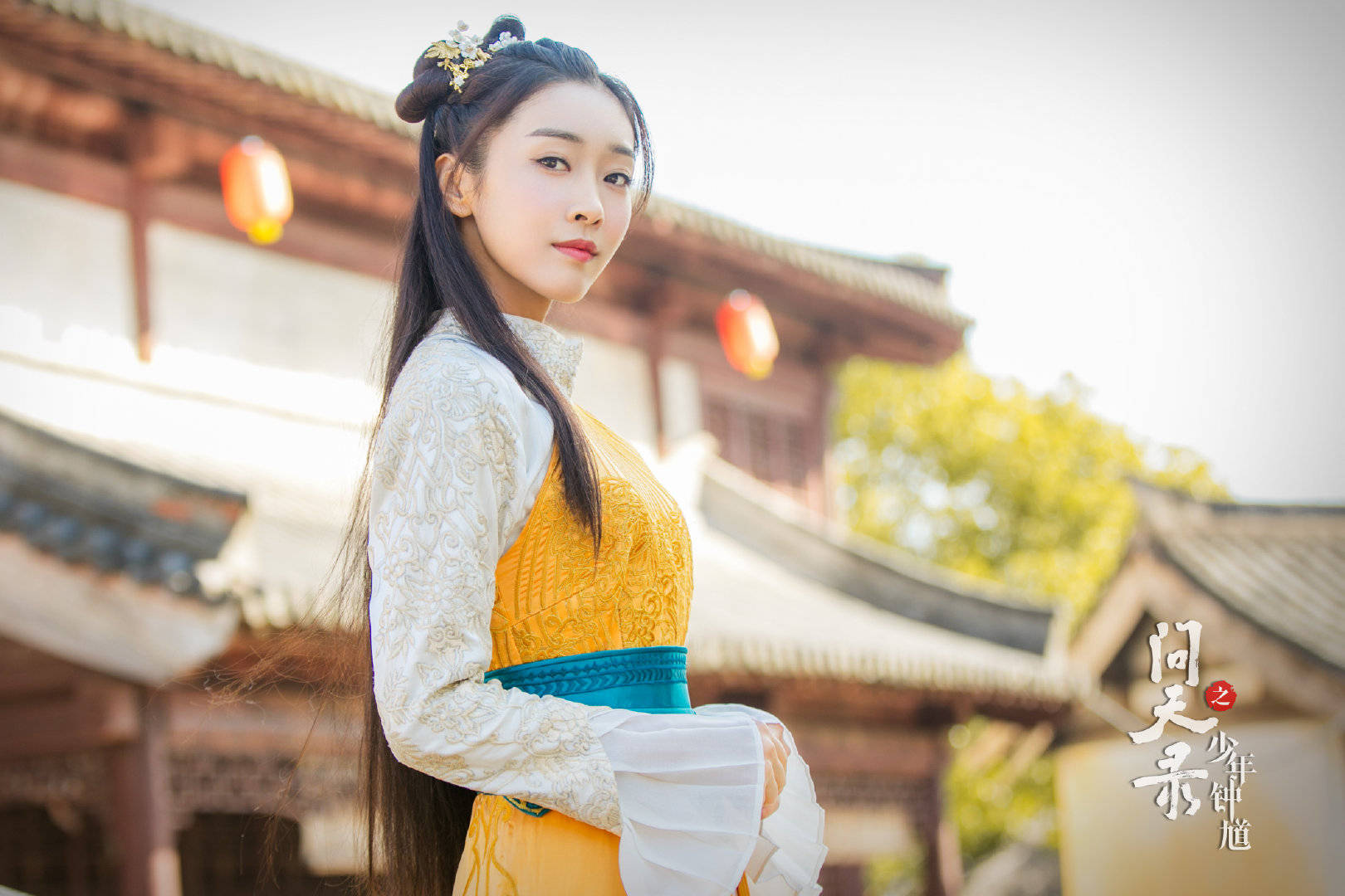 黑色|“师姐”宣璐新剧造型又飒又仙，一袭红裙尽显女侠风采，梨涡太美