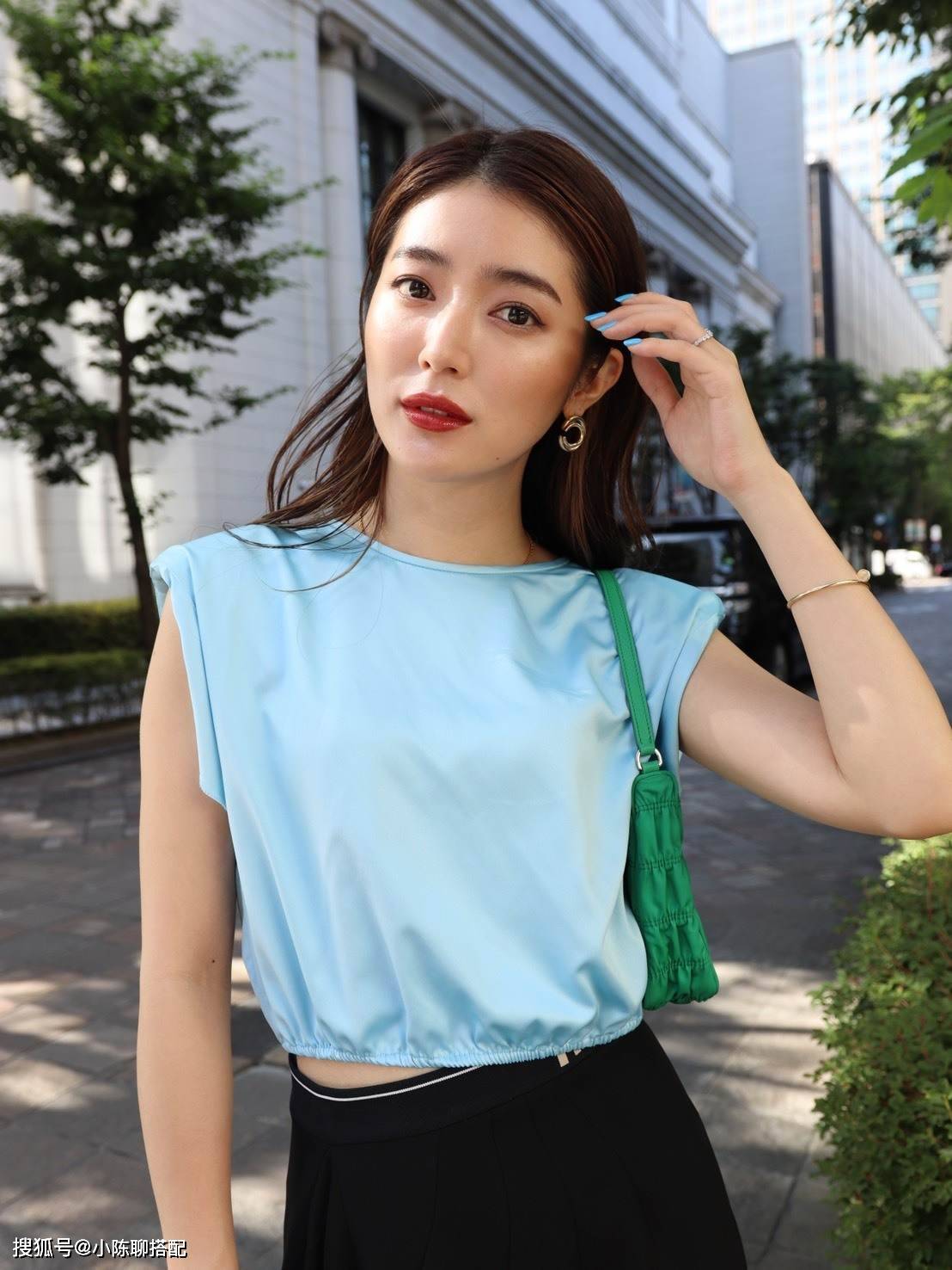 氛围|教科书级别的港风穿搭，竟然在一个日本博主身上找到了，品味真好