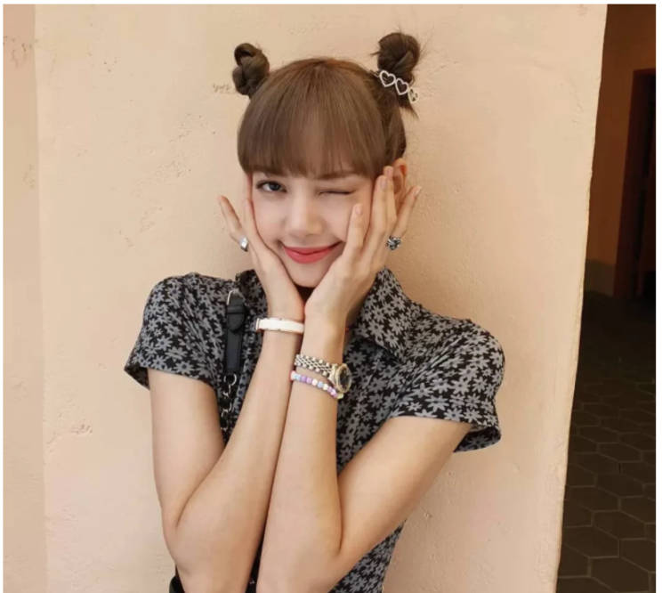 条纹|Lisa的“三分瘦七分穿”时尚法则，我给你们准备好了！