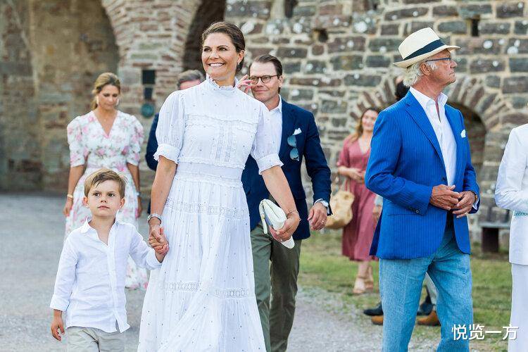 埃斯特拉|瑞典女王储维多利亚公主庆生 奥斯卡呆萌可爱 埃斯特拉似精灵