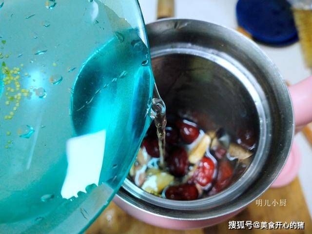 美食|冬季早起十分钟，五种食材搅一搅，营养不输牛奶，脾胃越来越好