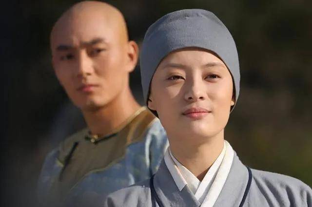 甄嬛传里甄嬛甘露寺这一出到底是败笔还是不得不出现的剧情