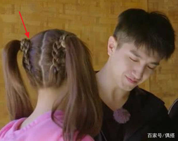 卷发|这发型要“火”了！杨超越连扎5次，迪丽热巴也跟风，不知道out了