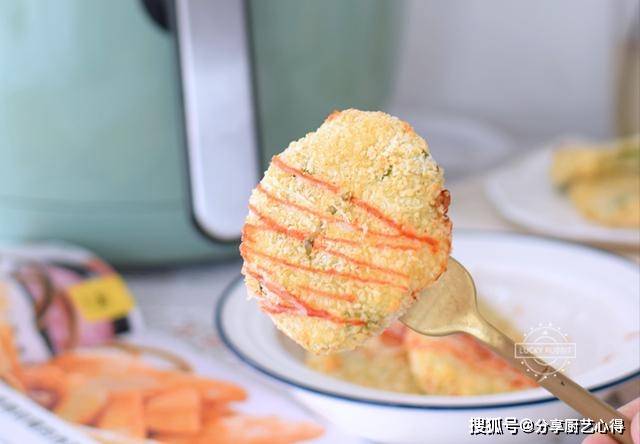 做法|土豆换一种吃法,外脆里嫩,给孩子当零食,吃一盘都不够