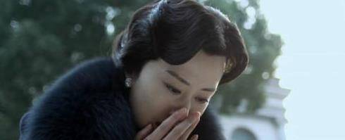 分分钟|刘敏涛新剧太出戏,摇头、翻白眼,分分钟让人想到《红色高跟鞋》