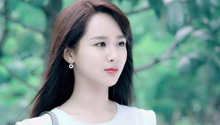 因为|她曾受“小雪”这角色困扰，如今她做回自己，跟张一山是铁血友谊