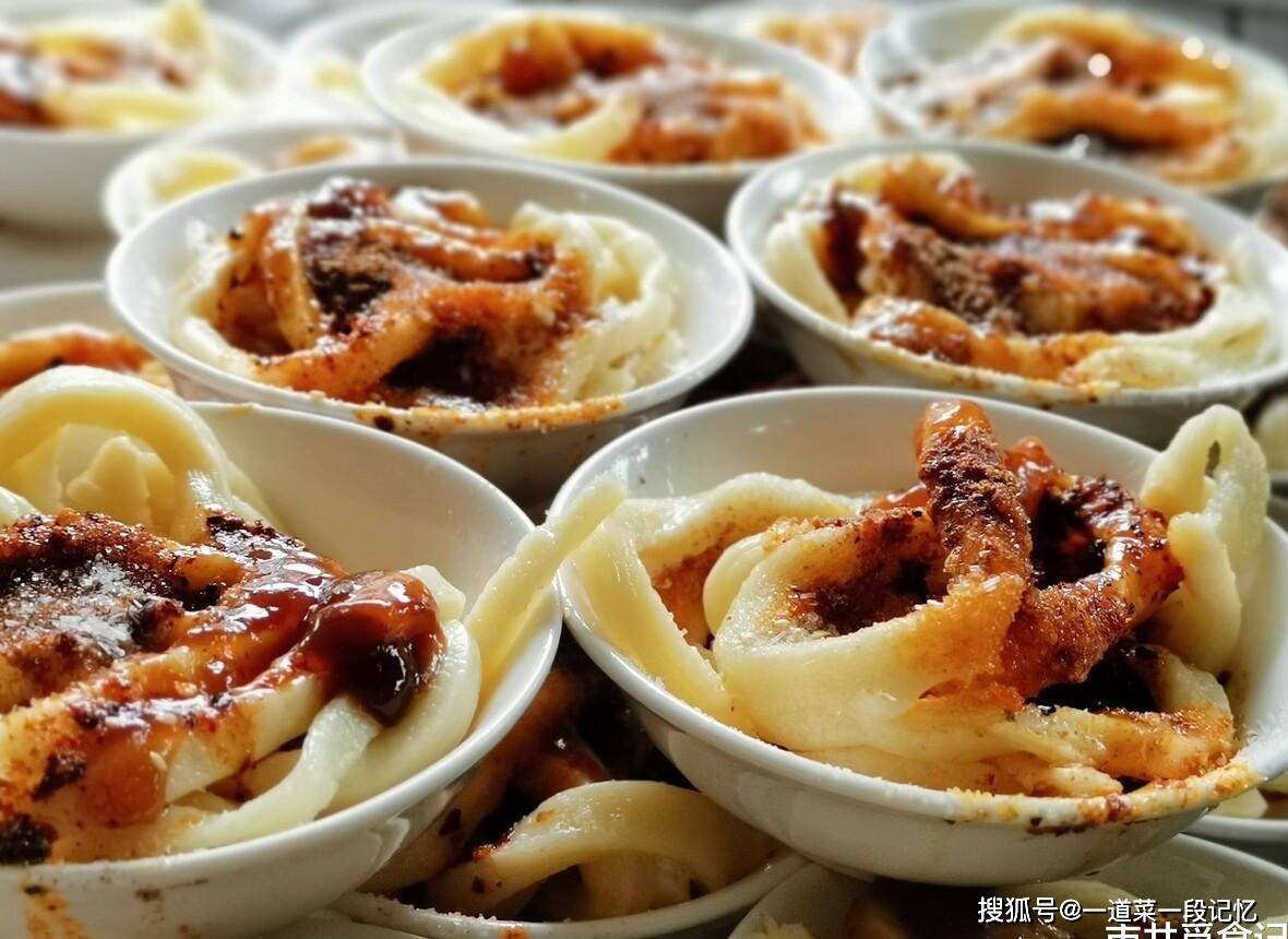 包子|成都人早餐的“4件宝”,原来吃得如此平淡,一点不像四川人
