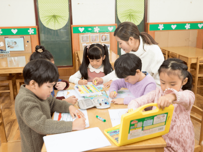 育儿|还相信能看出穷孩子？幼儿园老师的话别相信，判断指标有误区