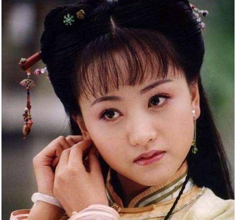赵丽颖|古装齐刘海比美，杨幂第十迪丽热巴第九，赵丽颖排第四
