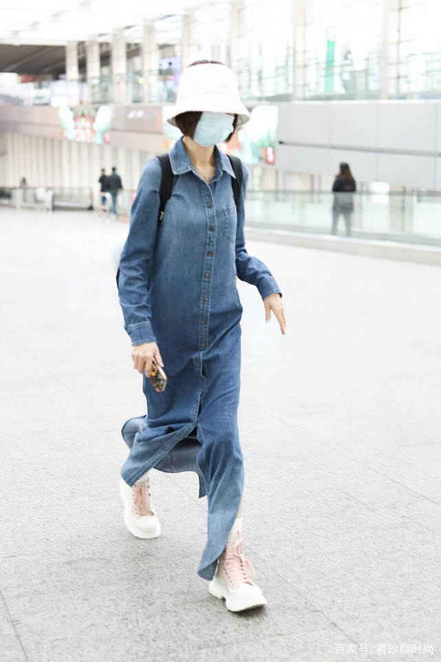 身材|鲁豫太不会挑衣服了，选的裙子又长又肥，显头大还有肚子