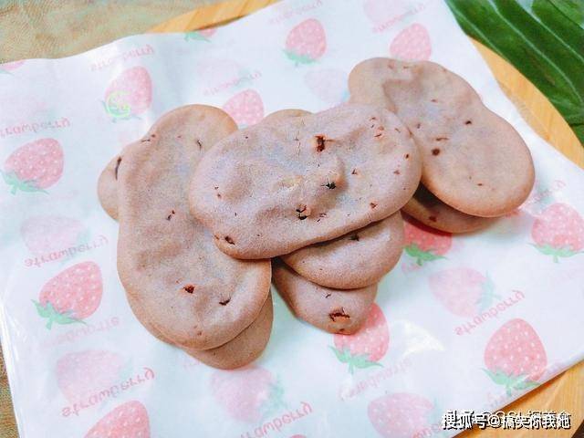 小视频|简单拌一拌就能做出的小零食，外酥里糯，香甜好吃
