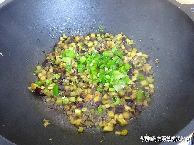 睡意|鸡蛋搭配它做早餐，又香又嫩，孩子常吃，长个不长痘，皮肤光洁！