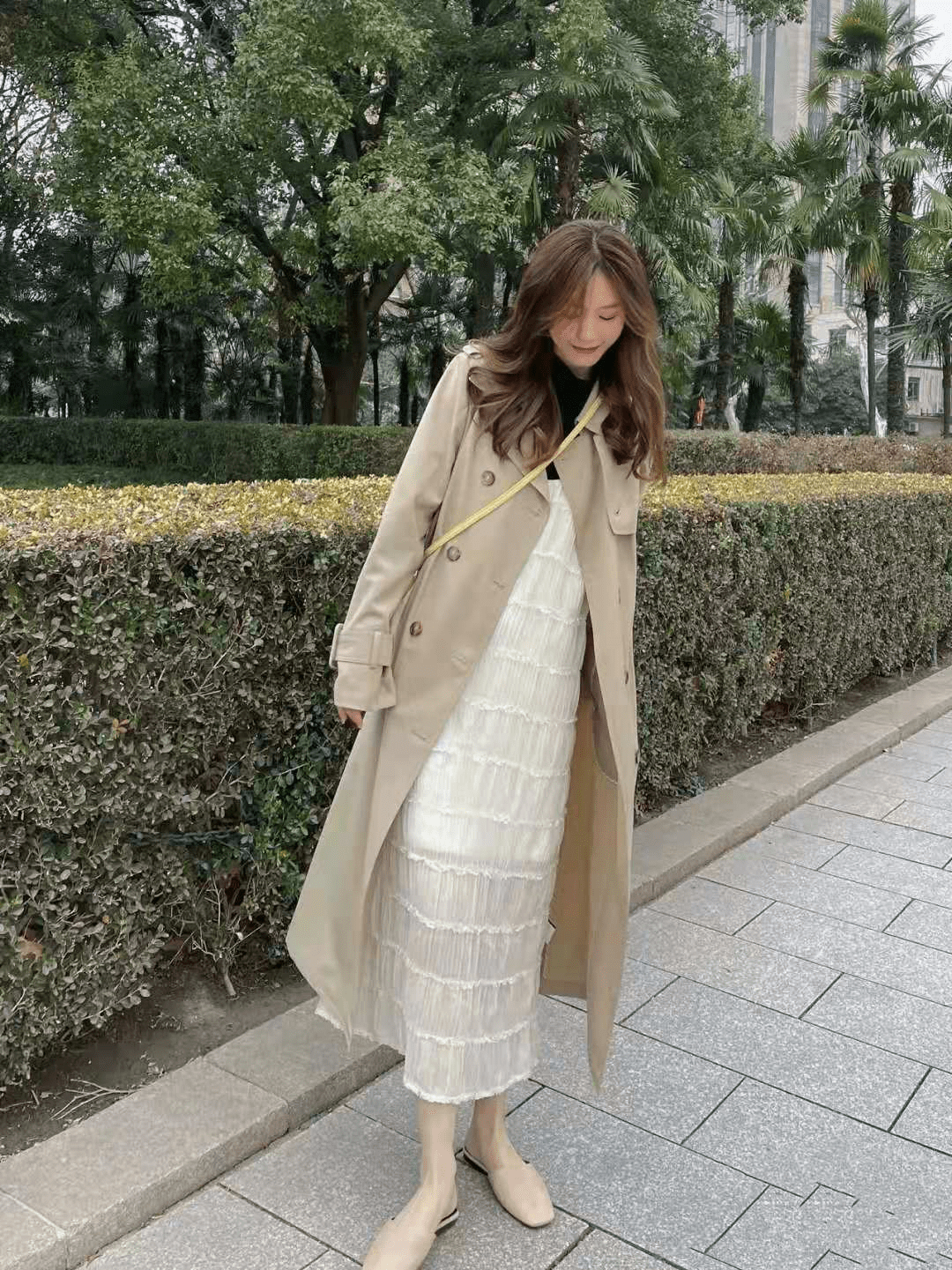 黑色|被“黑白配”穿搭圈粉了，学会这些搭配小心机，轻松展现高级时尚