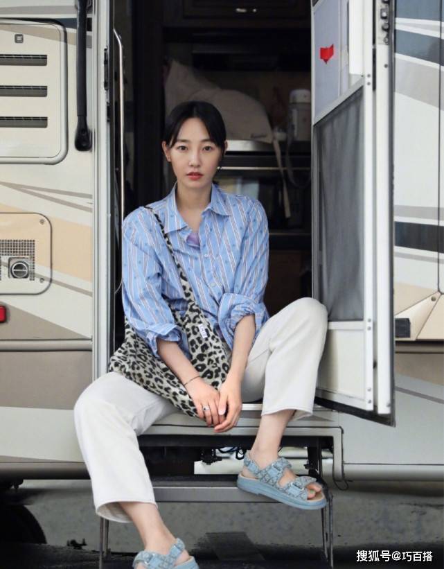 真高|白百何私服借鉴性真高，休闲时尚又舒适，上班上学都能学