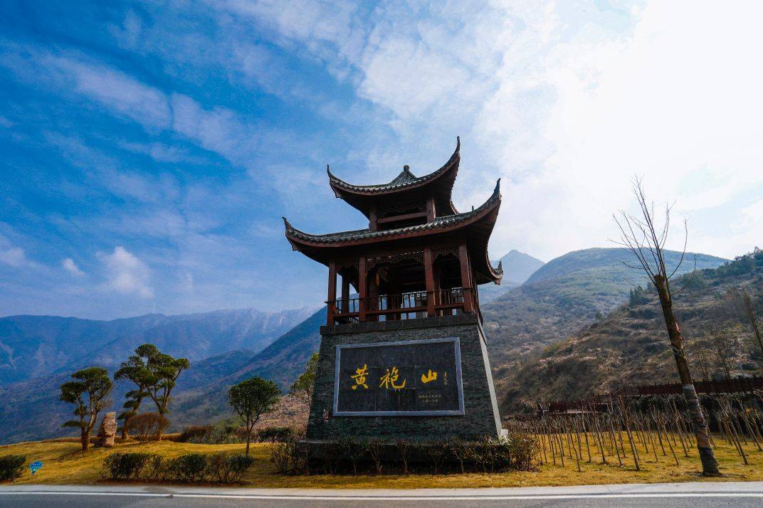 原创湖北十大名山之一风景秀丽文人古迹多海拔1200多米