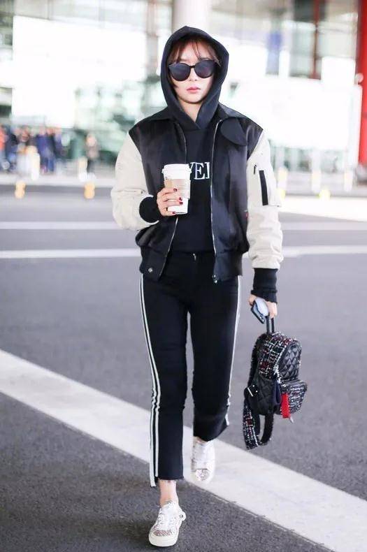 颜色|最近流行一种新穿法,叫“卫衣+外套”,保暖洋气,明星都上瘾!